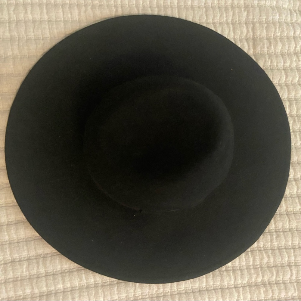 Black wide brim wool hat